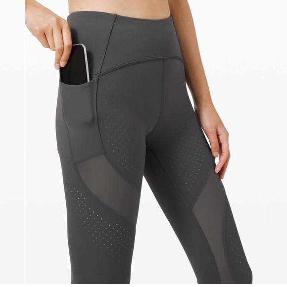 Lululemon Uncovered Strength High-Rise Crop 23" in Graphite‎ Grey Size 4 - Picture 3 of 13